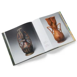 The Metropolitan Museum of Art Exhibition Catalogues*Gifts From The Fire: American Ceramics, 1880 1950