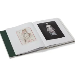 The Metropolitan Museum of Art Exhibition Catalogues*Karl Lagerfeld: A Line Of Beauty