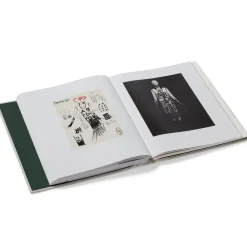 The Metropolitan Museum of Art Exhibition Catalogues*Karl Lagerfeld: A Line Of Beauty