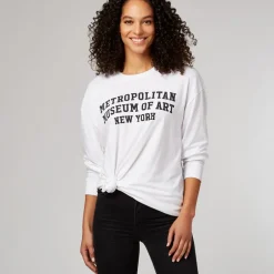 The Metropolitan Museum of Art Clothing*Met Campus Long-Sleeve Tee