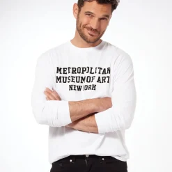 The Metropolitan Museum of Art Clothing*Met Campus Long-Sleeve Tee