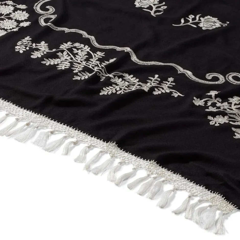 The Metropolitan Museum of Art Scarves & Wraps*Met Florals Embroidered 50Th Anniversary Shawl